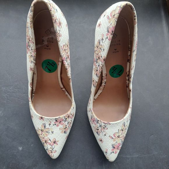 Call It Spring Womens 7.5 VEGAN Faux Pebbled Leather Floral Pointed Toe Heels - Picture 6 of 15